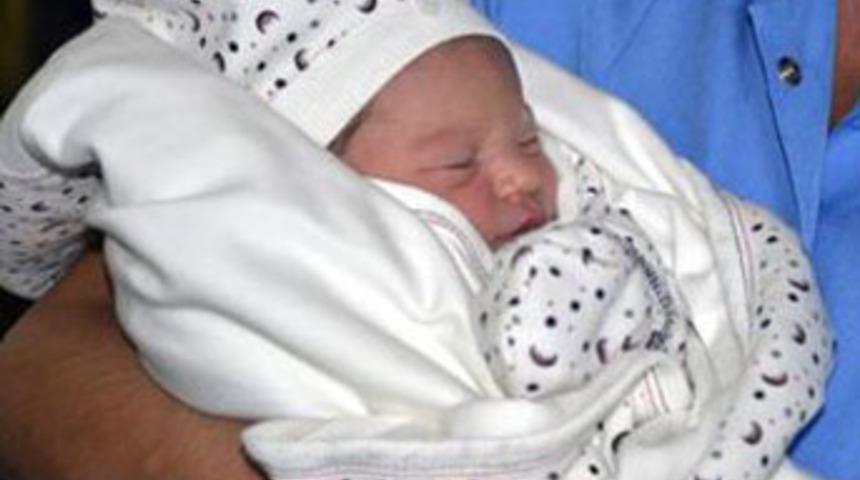 &Ccedil;&ouml;p konteynerinin yanında &ouml;l&uuml;me terk edildi