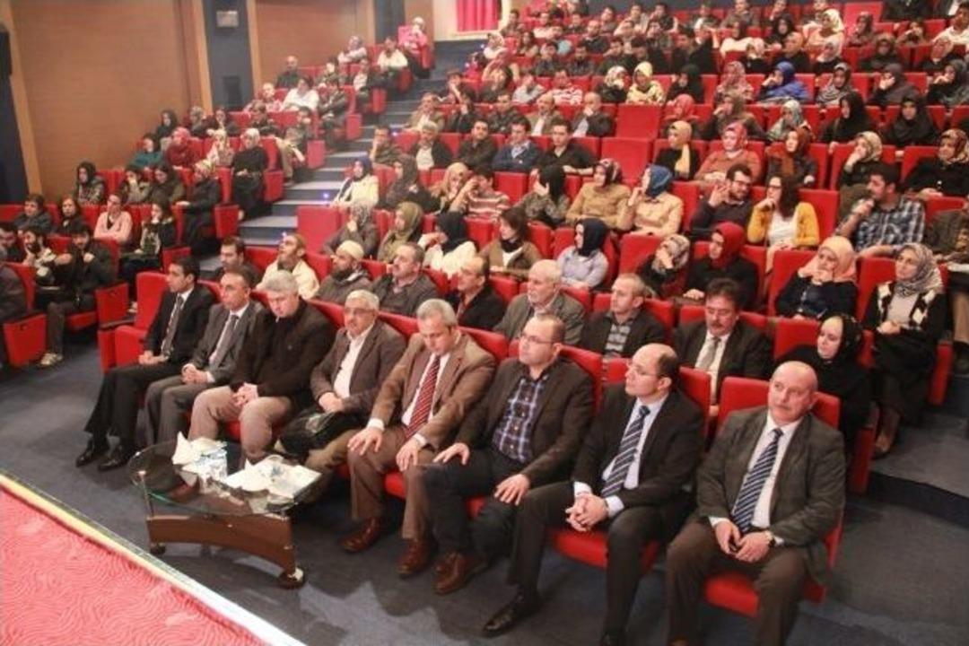 Ali Bula&ccedil;, Sakarya&rsquo;da Modern D&uuml;nya&rsquo;yı Anlattı