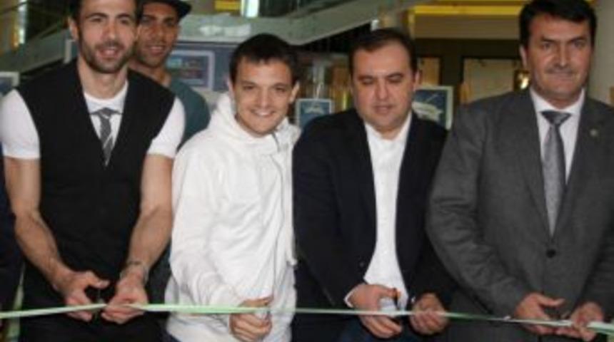 Fotoğraflarla '10'un Adı Batalla'