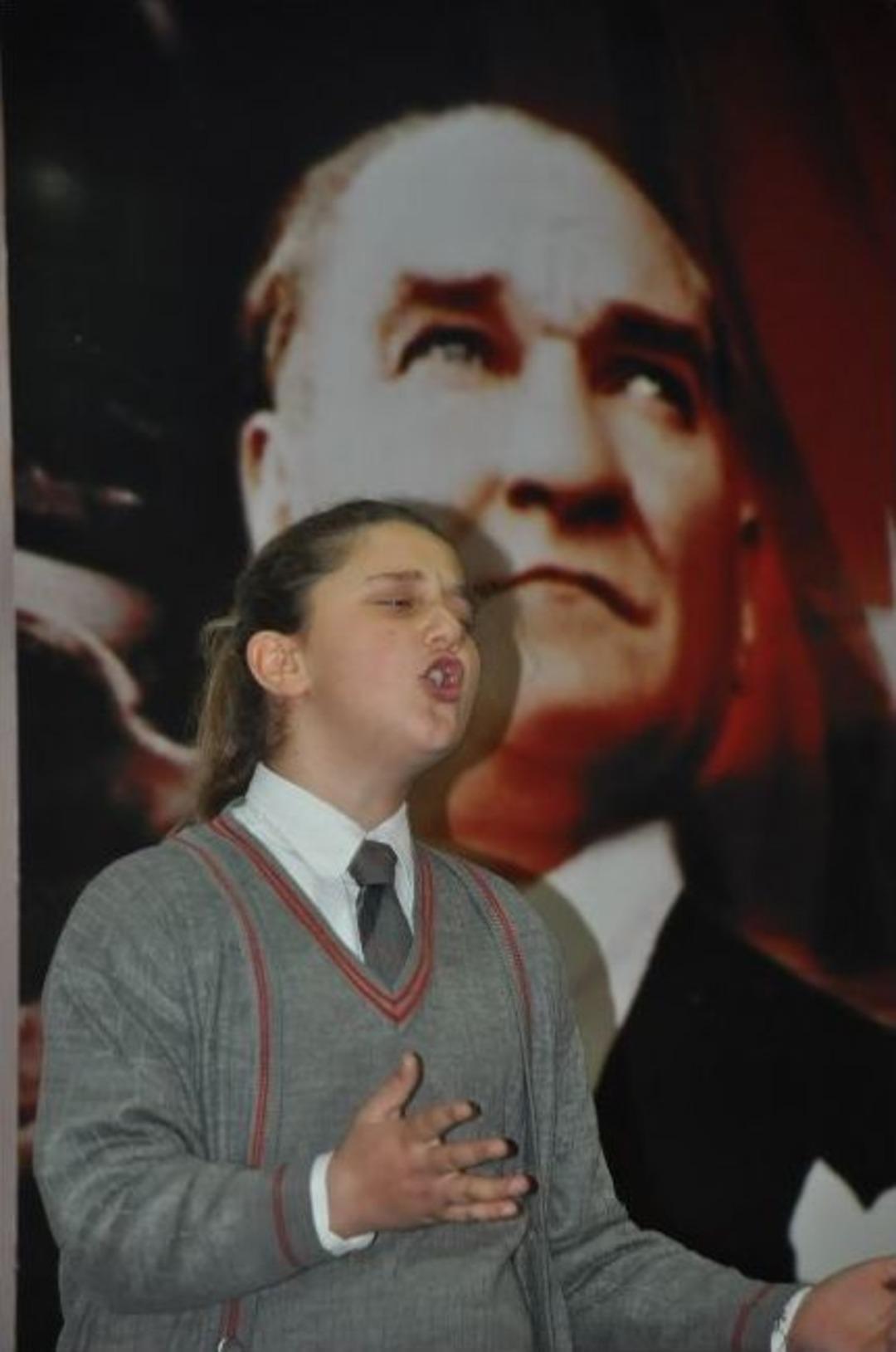 At&ccedil;ı; &ldquo;ısmarlama Olmayan Bir Şiir; İstiklal Marşı&rdquo;