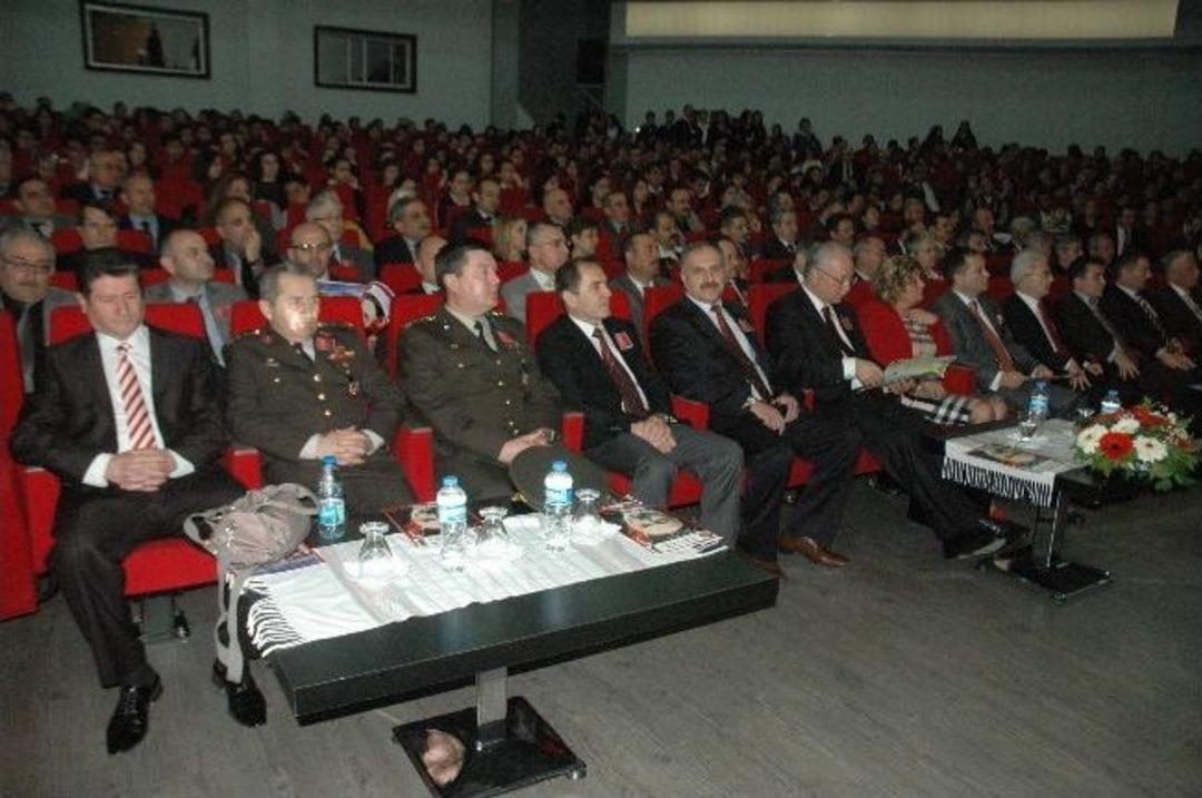 Manisa'da İstiklal Marşı'nın Kabul&uuml;n&uuml;n 92. Yılı Kutlandı