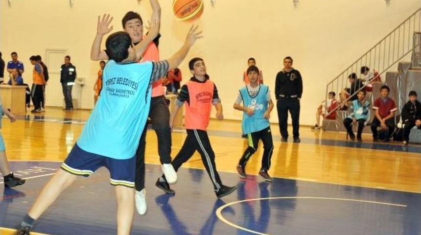 Sokak Basketbolu Turnuvasi Devam Ediyor