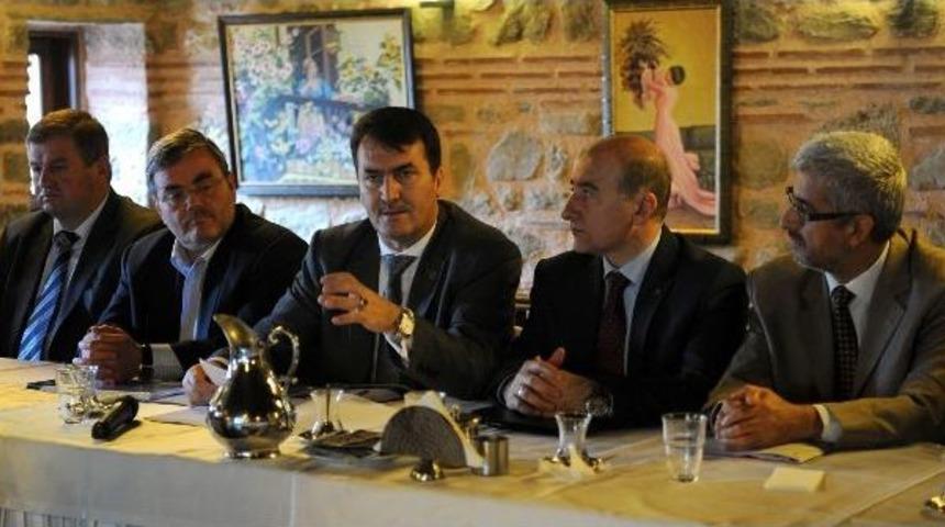 Mustafa D&uuml;ndar, M&uuml;siad &Uuml;yelerine Kentsel D&ouml;n&uuml;ş&uuml;m&uuml; Anlattı