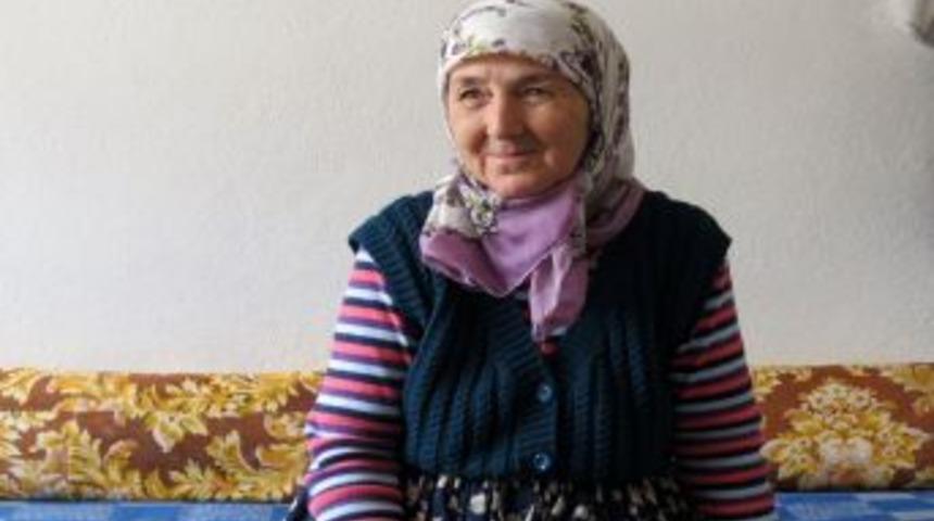 Ter&ouml;r &Ouml;rg&uuml;t&uuml;n&uuml;n Ka&ccedil;ırdığı Polisin Babası Habur'da Oğlunu Bekliyor