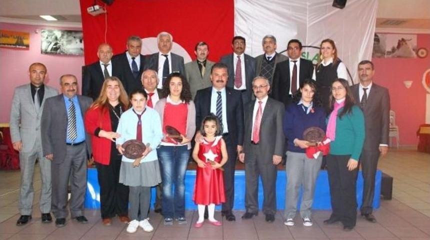 İstiklal Marşı&rsquo;nı En G&uuml;zel Okuma Yarışması Yapıldı