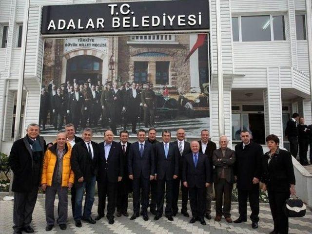 Başkan Öz Büyükada’yı Ziyaret Etti