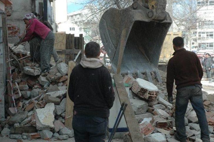 Çorlu`da Tehlikeli Yıkım G5