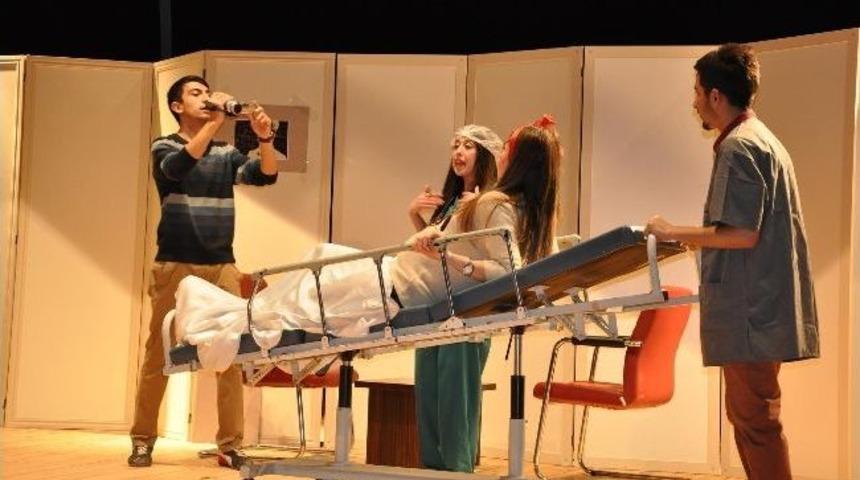 Yerk&ouml;y Adalet Meslek Y&uuml;ksek Okulu &Ouml;ğrencilerden Tiyatro G&ouml;sterisi