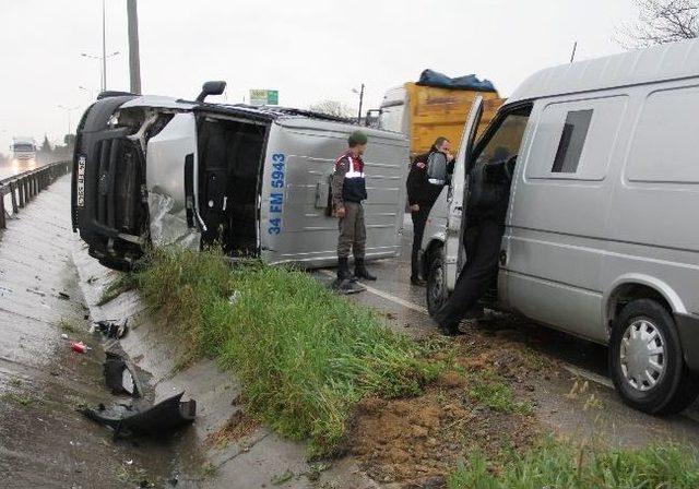 Sakarya’da Para Nakil Aracı Devrildi