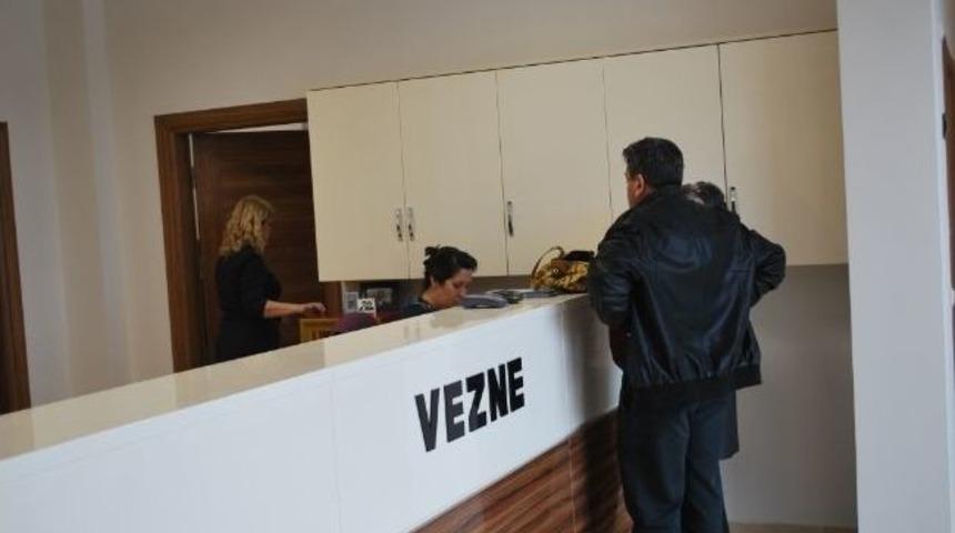 K&uuml;&ccedil;&uuml;kk&ouml;y Belediyesi Modern Binasına Taşındı