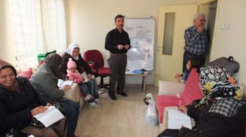 Kırıkkale'de Yaşayan M&uuml;ltecilere T&uuml;rk&ccedil;e Dersi