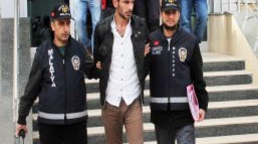 Sigara Vermeyen Engelli Vatandaşı, Arabayla Sürüklediler