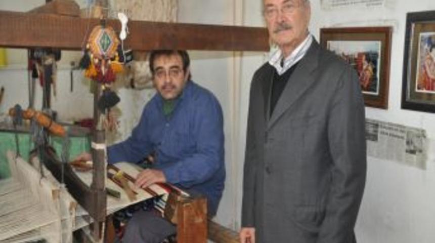 Hataylı Usta D&uuml;nyanın En Uzun Ve Ince Kiliminde Yolu Yarıladı