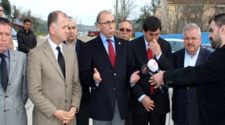 MHP'li &Ccedil;irkin, Yayladağı'ndaki &Ccedil;adırkenti Ziyaret Etti