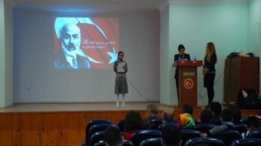 Aydıncık'ta İstiklal Marşı'nın Kabul&uuml;n&uuml;n 92. Yıld&ouml;n&uuml;m&uuml; Kutlandı