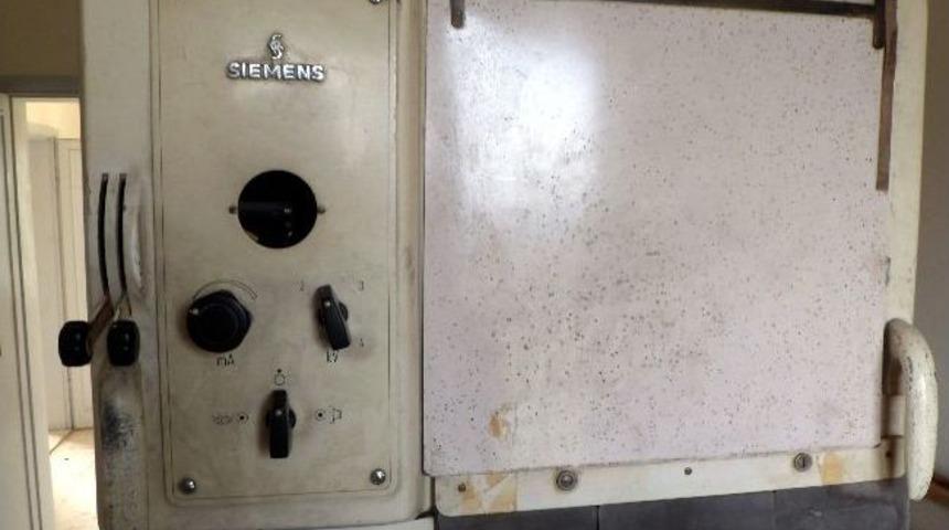 Kapanan Sağlık Ocağında Unutulan Röntgen Cihazı Köylüleri Tedirgin Ediyor