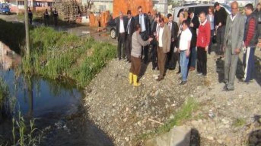 Milletvekilleri Sel B&ouml;lgesinde Incelemelerde Bulundu