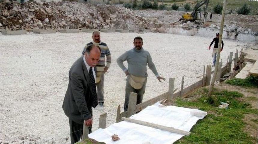 Araban Milli Eğitim M&uuml;d&uuml;r&uuml; G&uuml;ndeş Okul İnşaatlarında İnceleme Yaptı