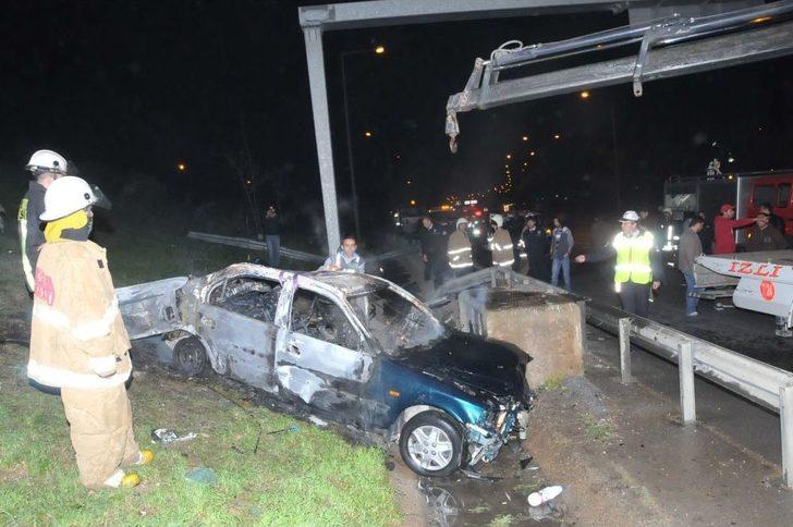 Kaza Yapan Otomobil Yandı: Biri Ağır 2 Yaralı G4