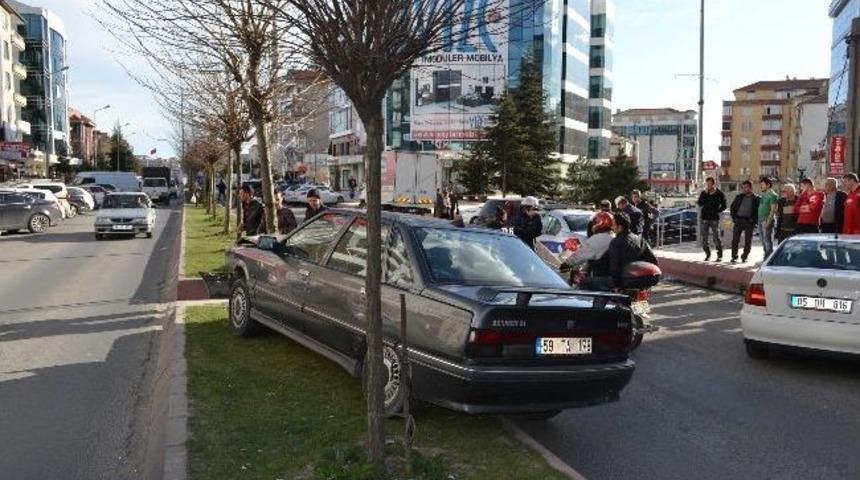 265 Promilli Sürücü Orta Refüje Çıktı