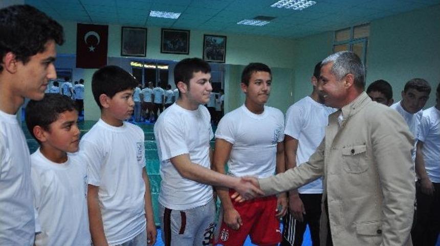 Başkan S&ouml;zen&rsquo;den G&uuml;reş&ccedil;ilere Destek