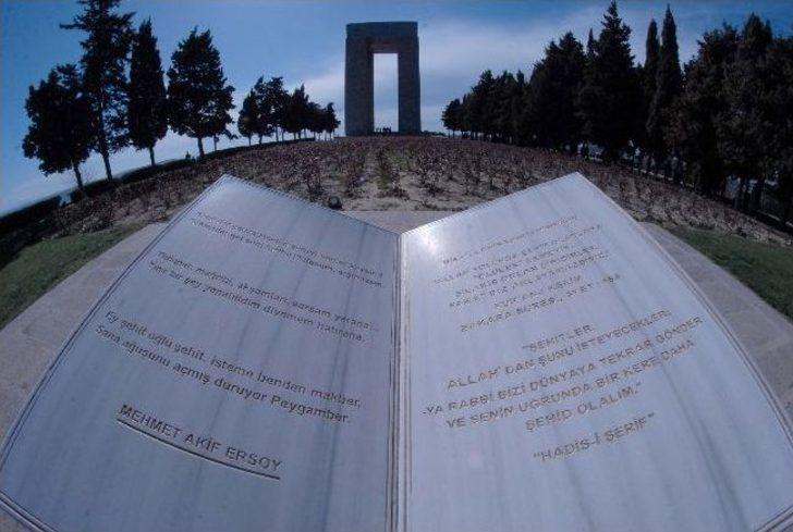 Çanakkale Şehitliklerine Ziyaretçi Akını G2