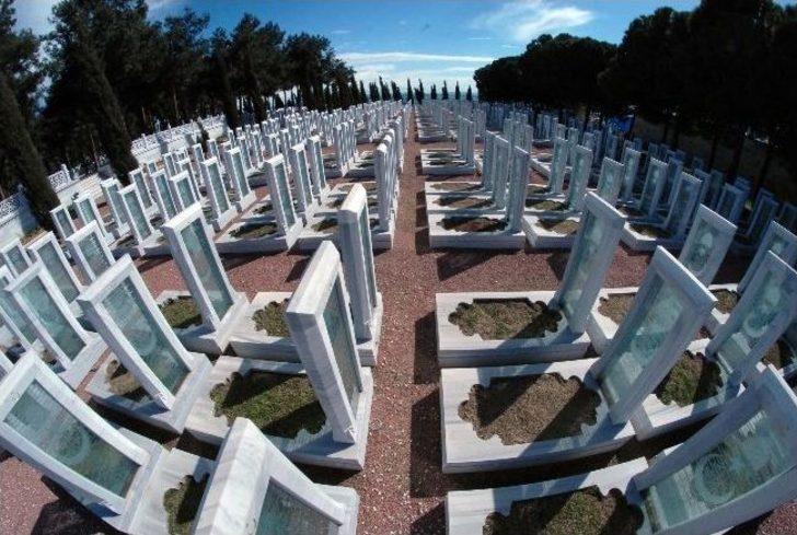 Çanakkale Şehitliklerine Ziyaretçi Akını G4