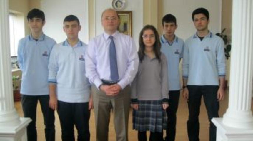 Yavuz Selim Koleji &Ouml;ğrencilerinin 3 Projesi Finale Kaldı