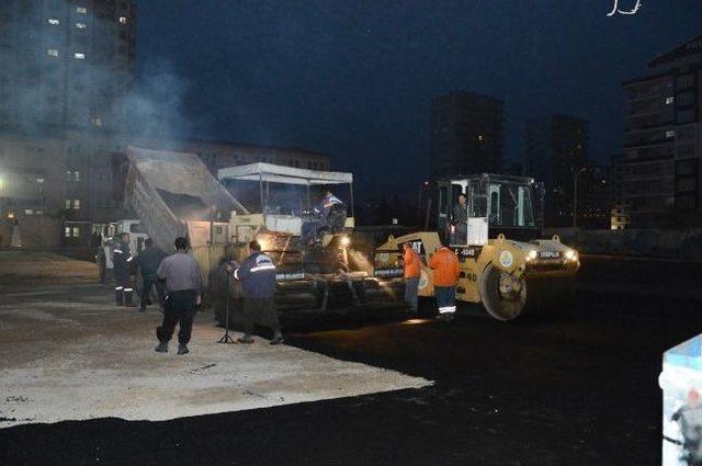 Okulların Bahçeleri Asfaltlanıyor