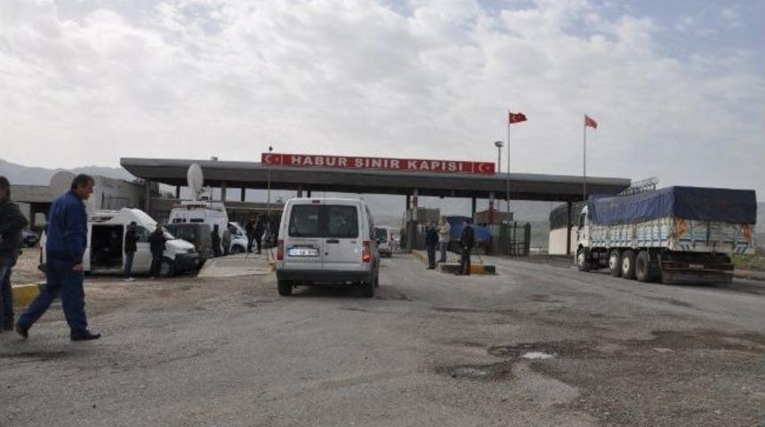 Habur Sınır Kapısı'nda Bekleyiş Devam Ediyor