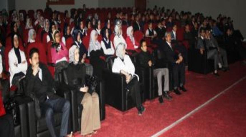 Batman'da 'Dinin Direği Namaz' Konulu Program D&uuml;zenlendi