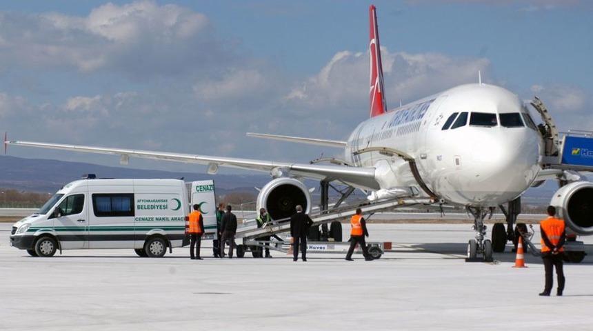 Almanya'daki Yangında &Ouml;len Anne Ve 7 &Ccedil;ocuğu Havayolu Ile K&uuml;tahya'ya Getirildi