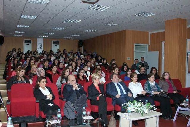 Beü’de ‘‘40’ında 40 Kadın’” Konferansı