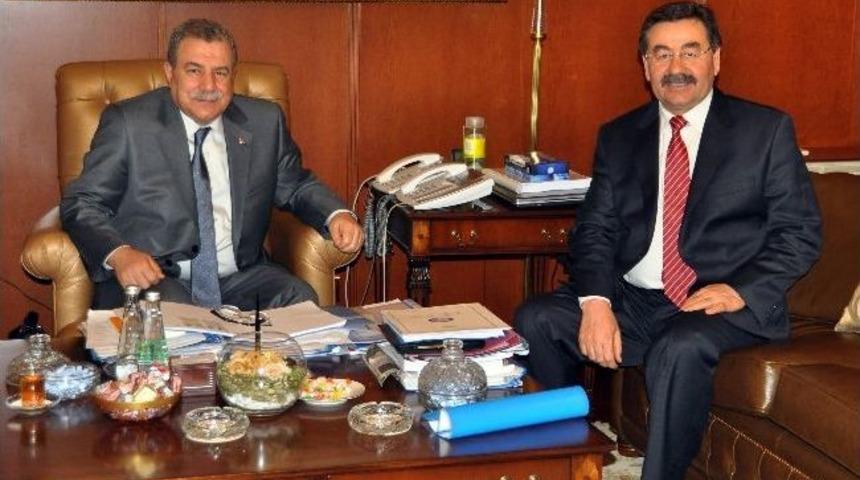 G&ouml;lbaşı Belediye Başkanı Odabaşı'ndan İ&ccedil;işleri Bakanı G&uuml;ler'e Ziyaret