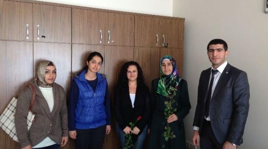 Beü Öğrenci Konseyi’nden Kadınlara 8 Mart Hediyesi