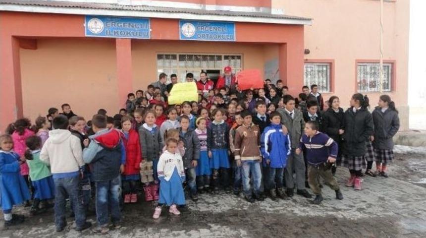 Ağrı’da “minik Eller Üşümesin” Kampanyası