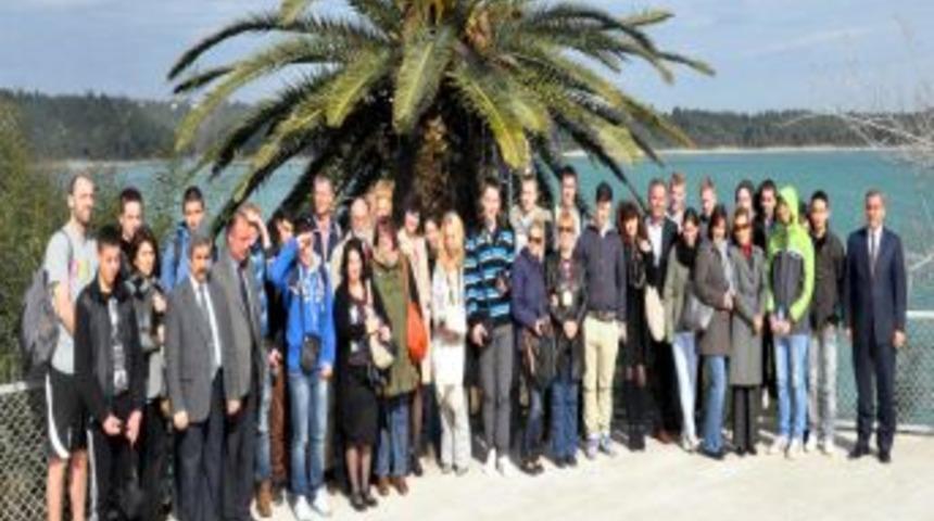 Sınırları Aştılar Kardeşlik Köprüsü Kurdular