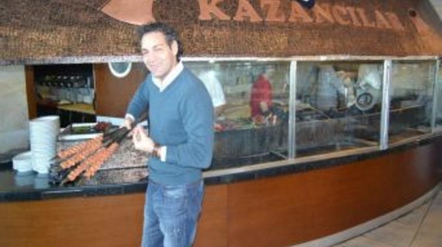 Manken Vahe Kılıçarslan, Adana'da ‘kebapçı’ Oldu