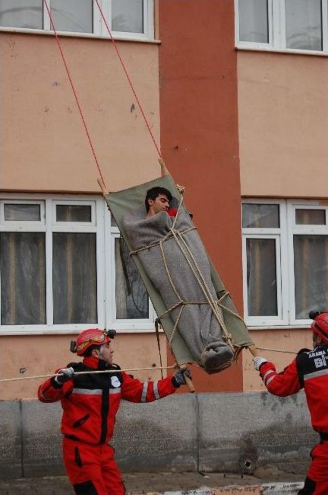 Bitlis'te Nefes Kesen Tatbikat