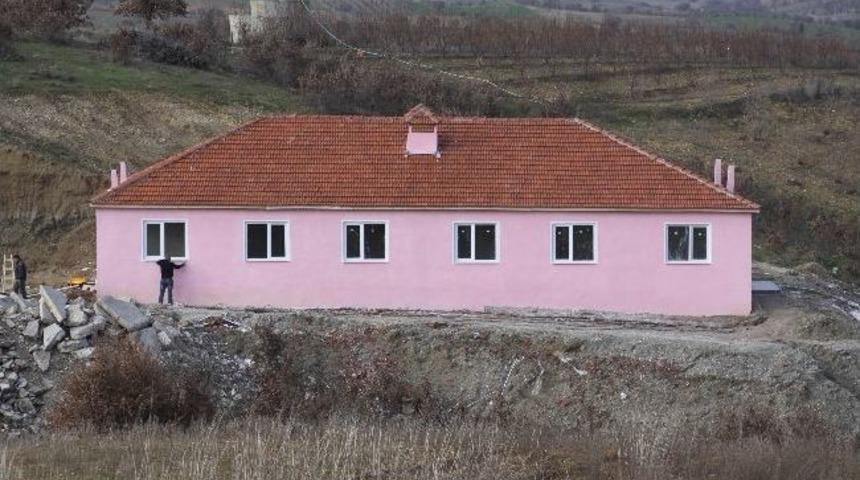 Naylon &Ccedil;adırdan Şefkat Evine