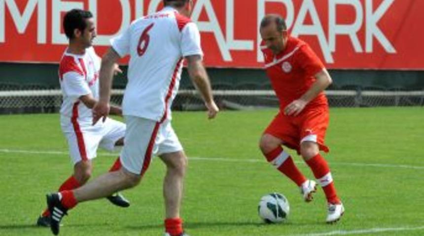 Medical Park Antalyaspor: 4 - Doktorlar: 2