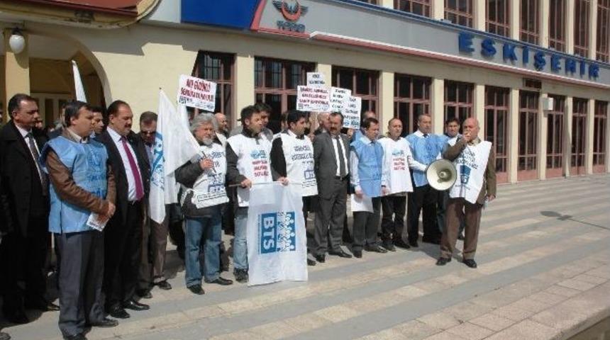 Demiryollarının Serbestleşme &Ccedil;alışmalarına Protesto