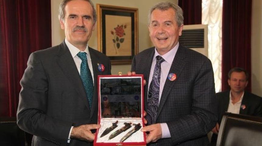 Kosova Türkiye'yi Örnek Alarak Kalkınacak