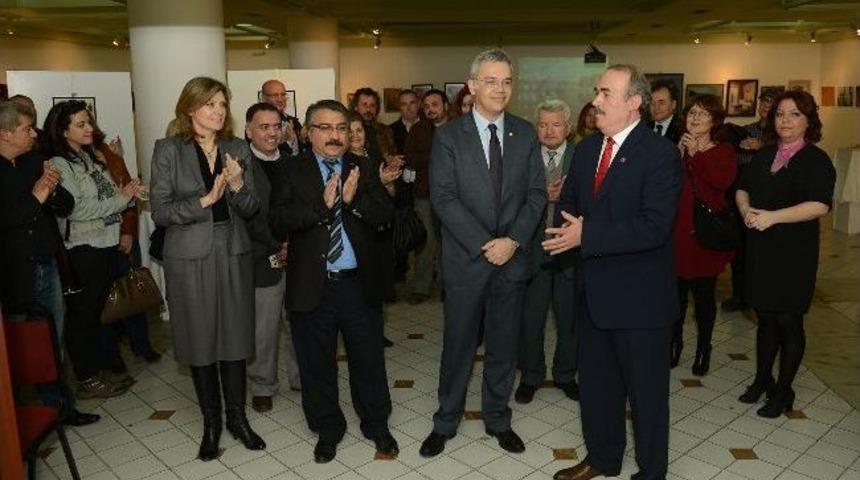 Sanat&ccedil;ı Hekimlerden &Ouml;zel Sergi