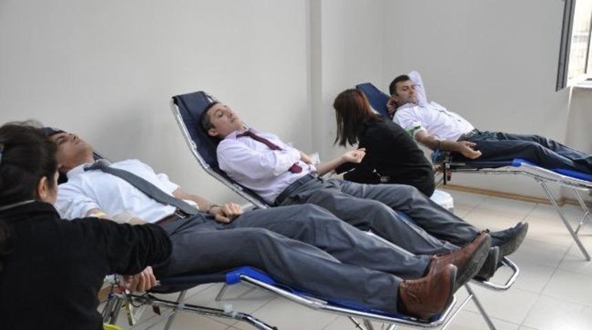 Adliye Personeli Kan Bağışladı