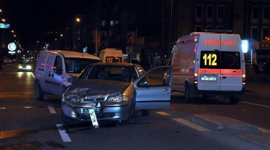 Hastane Yolunda Kaza Yaptılar