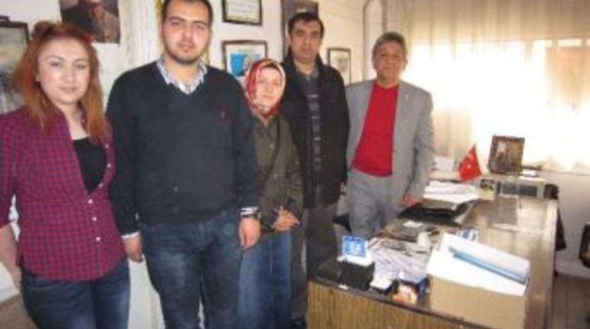 Ak Gen&ccedil;lerden &Ouml;rnek Davranış