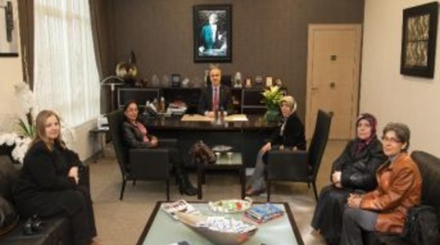 Ak Parti Adapazarı İl&ccedil;e Kadın Kollarından, Satso&rsquo;ya Ziyaret