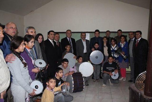 Mudurnu’da Romanlara Darbuka Dersi Verildi