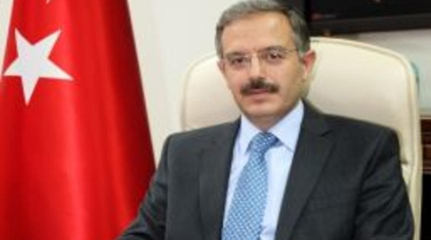 Rekt&ouml;r G&ouml;kmen&rsquo;den Km&uuml;&rsquo;deki Cinayetle İlgili A&ccedil;ıklama